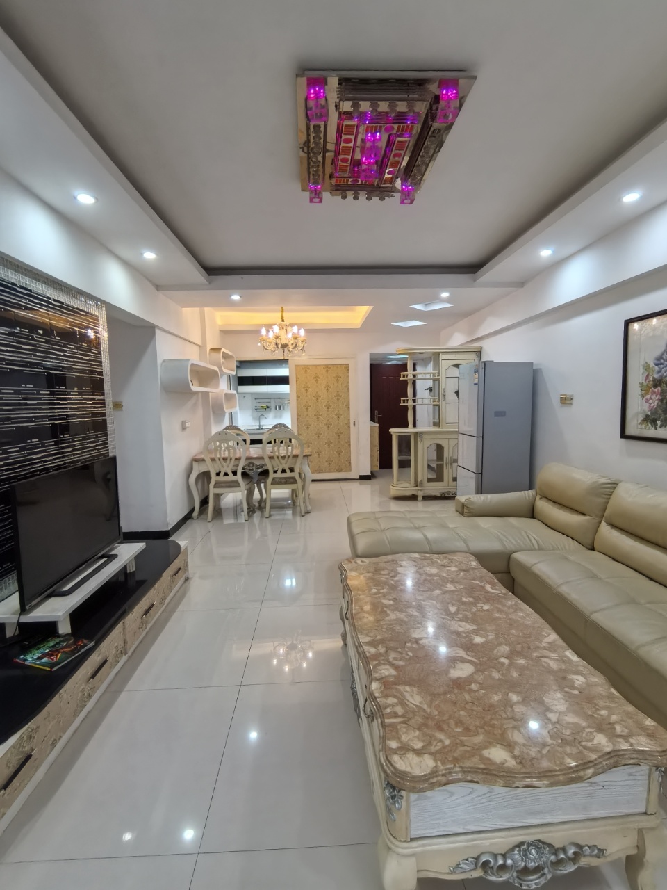 东成花园精装3房出售