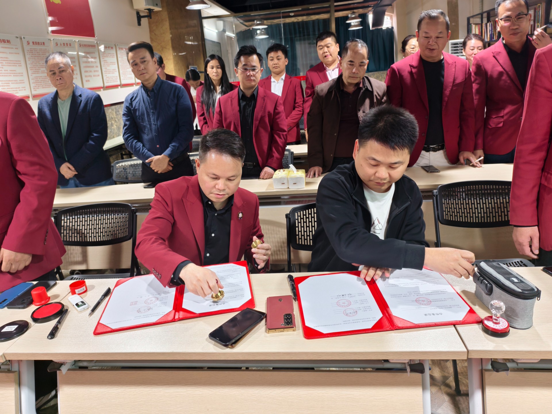 1767599296165668.jpg 1767599296165668.jpg